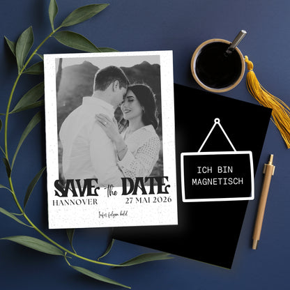 Magnetische Save-the-Date Karte – Personalisiert mit eurem Foto Instax Style